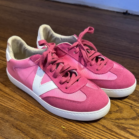 Victoria Berlin Nylon Women's Pink Low-Top Sneakers with White Accent - Picture 2 of 6